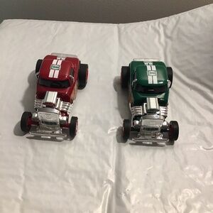 Hess 2022 Green & Red Hot Rod Cars